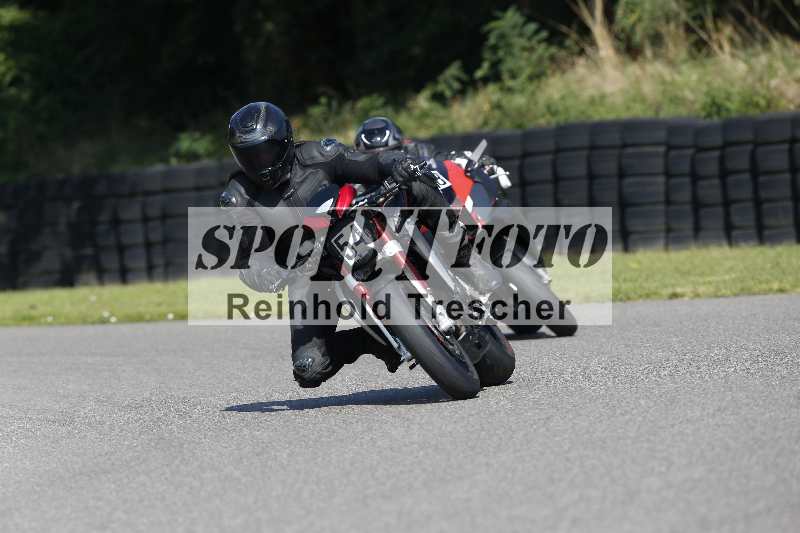 /44 09.08.2025 Plüss Moto Sport ADR/Einsteiger/54